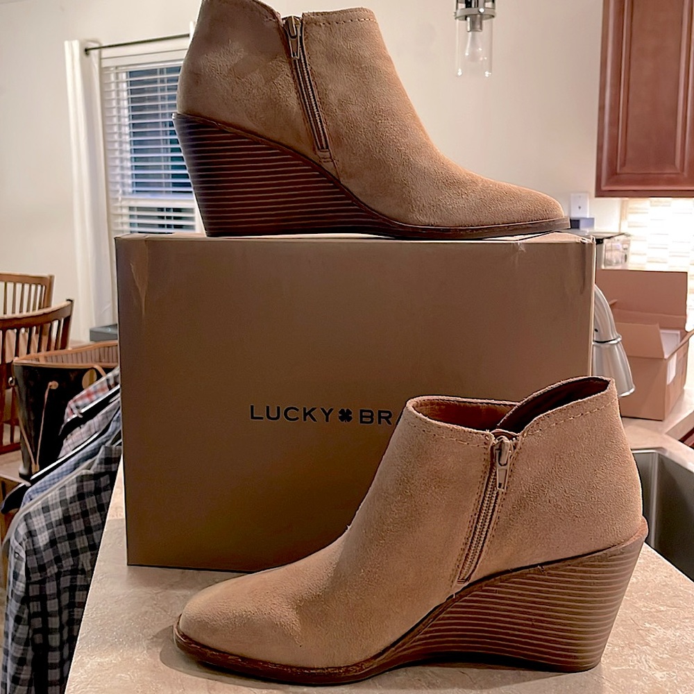 Lucky Brand Macawi Distressed Natural Oiled Suede